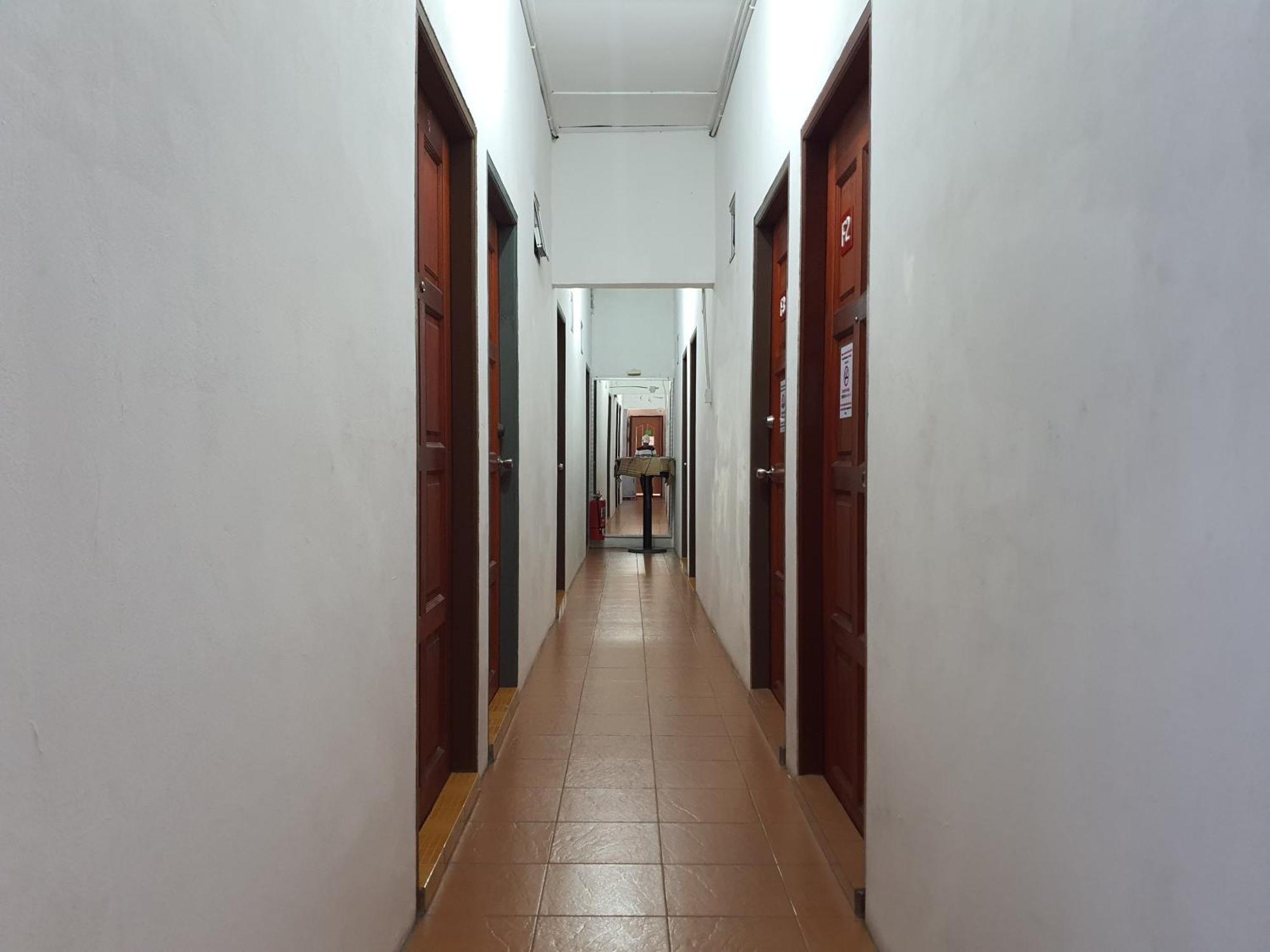 Oyo 90972 Jj Homestay Miri Exterior photo